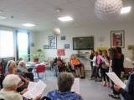 Une heure en chanson et musique, à la maison Curtis